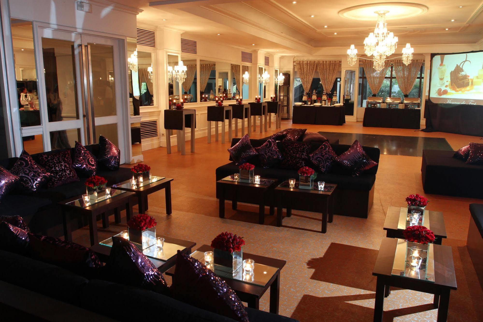 The Sulo Riviera Hotel Quezon City Extérieur photo