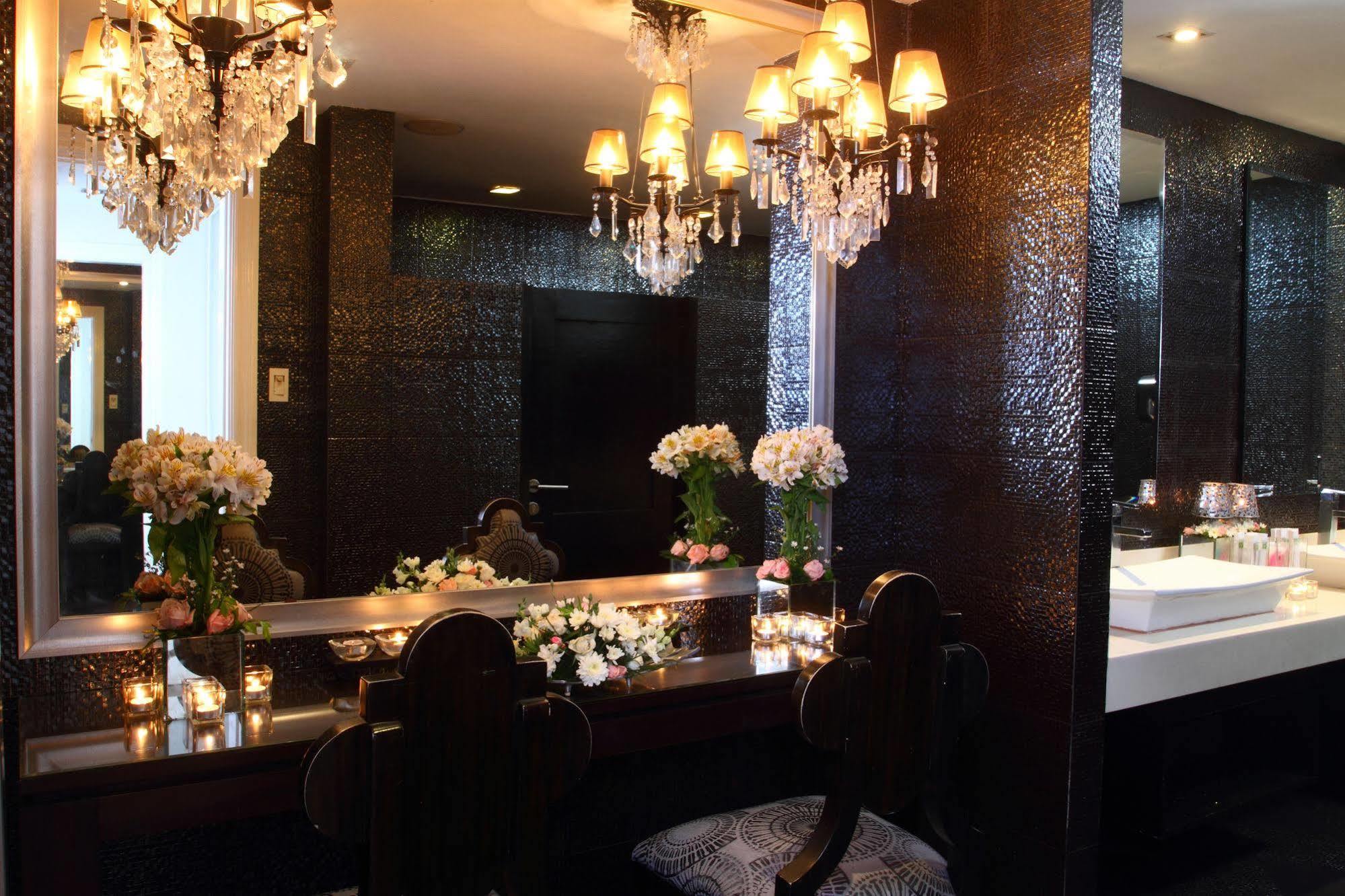 The Sulo Riviera Hotel Quezon City Extérieur photo