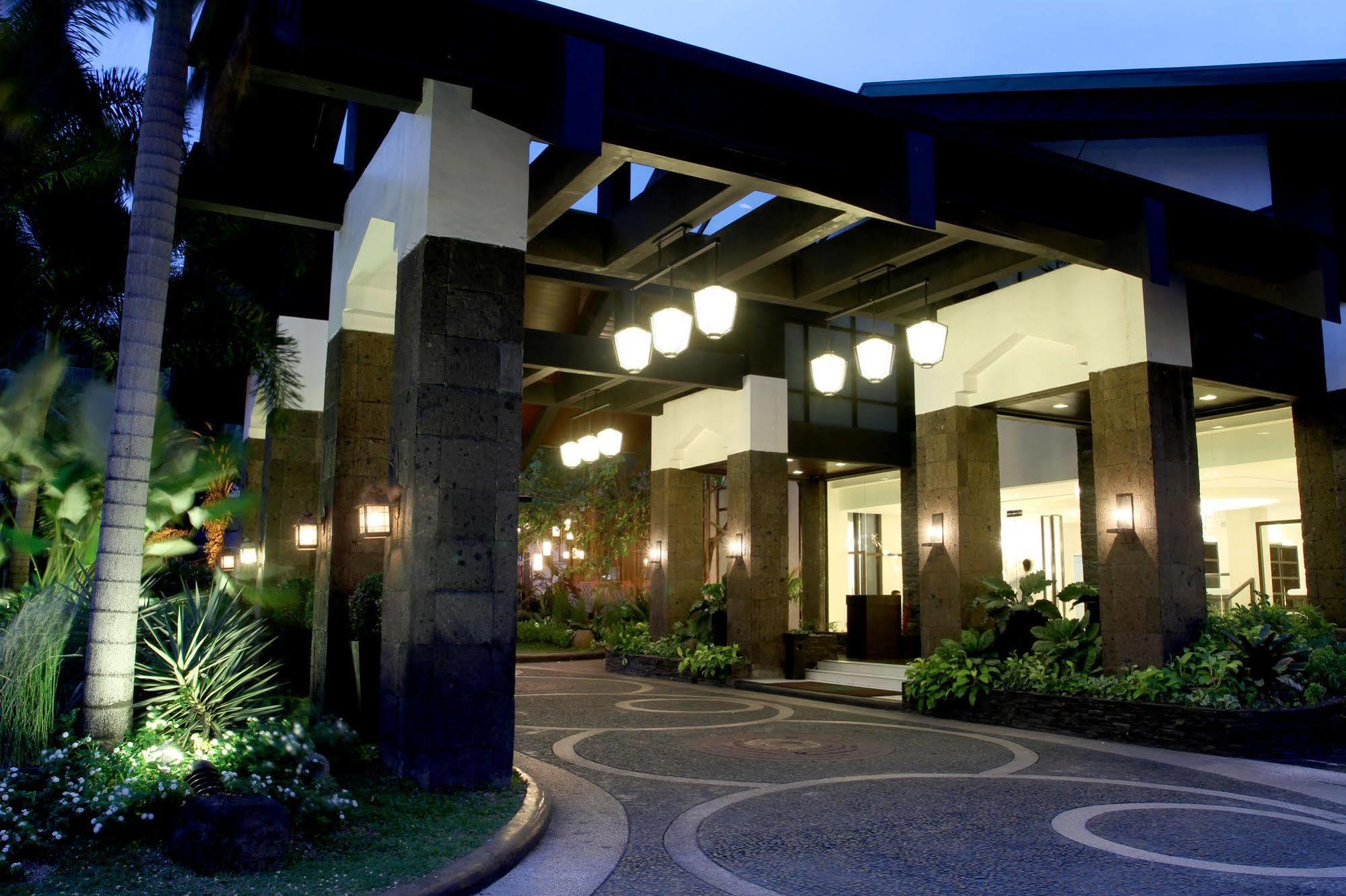 The Sulo Riviera Hotel Quezon City Extérieur photo