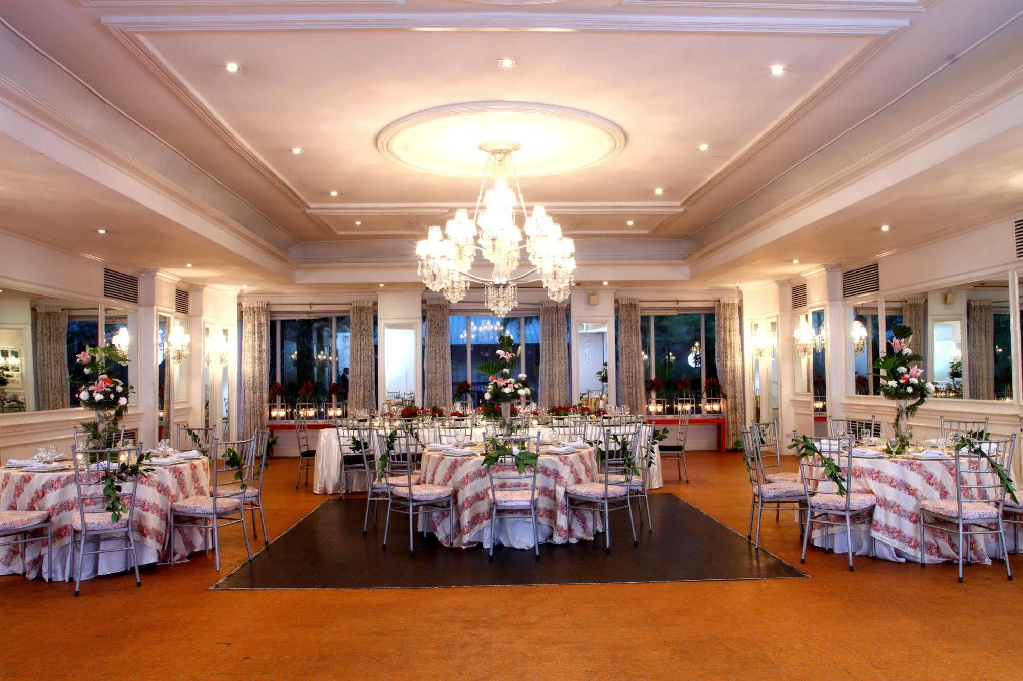 The Sulo Riviera Hotel Quezon City Extérieur photo
